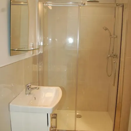 The Landmark Hotel 3*